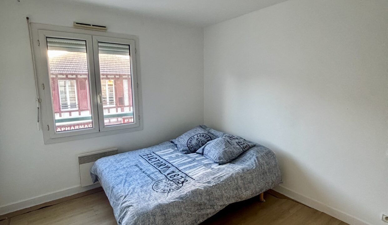 appartement T2 meublé hyper centre biarritz avec balcon cave et parking agence nomade immobilier