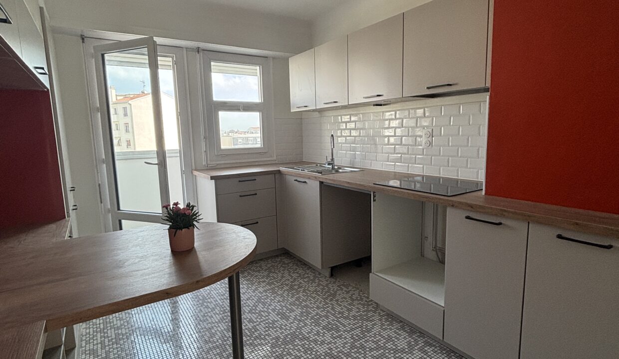 Location Agence Immobilière Nomade Biarritz T3 Centre Ville 23