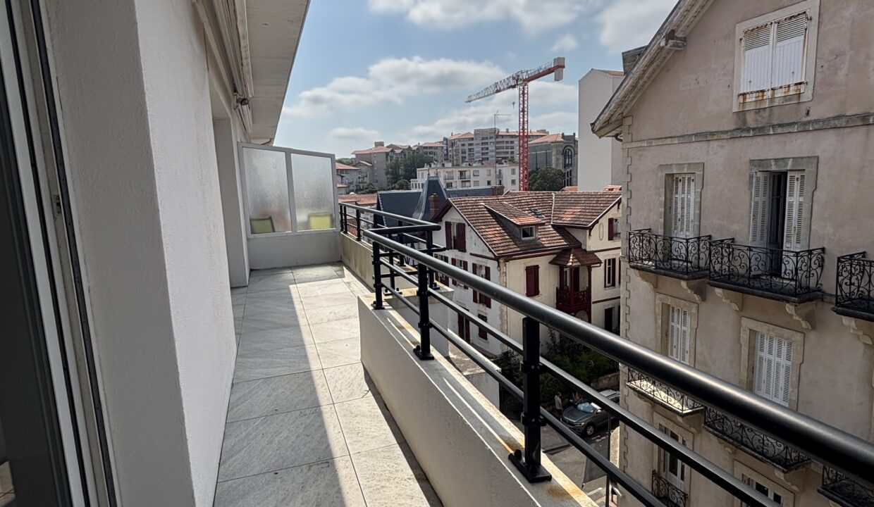 Location Agence Immobilière Nomade Biarritz T3 Centre Ville 25