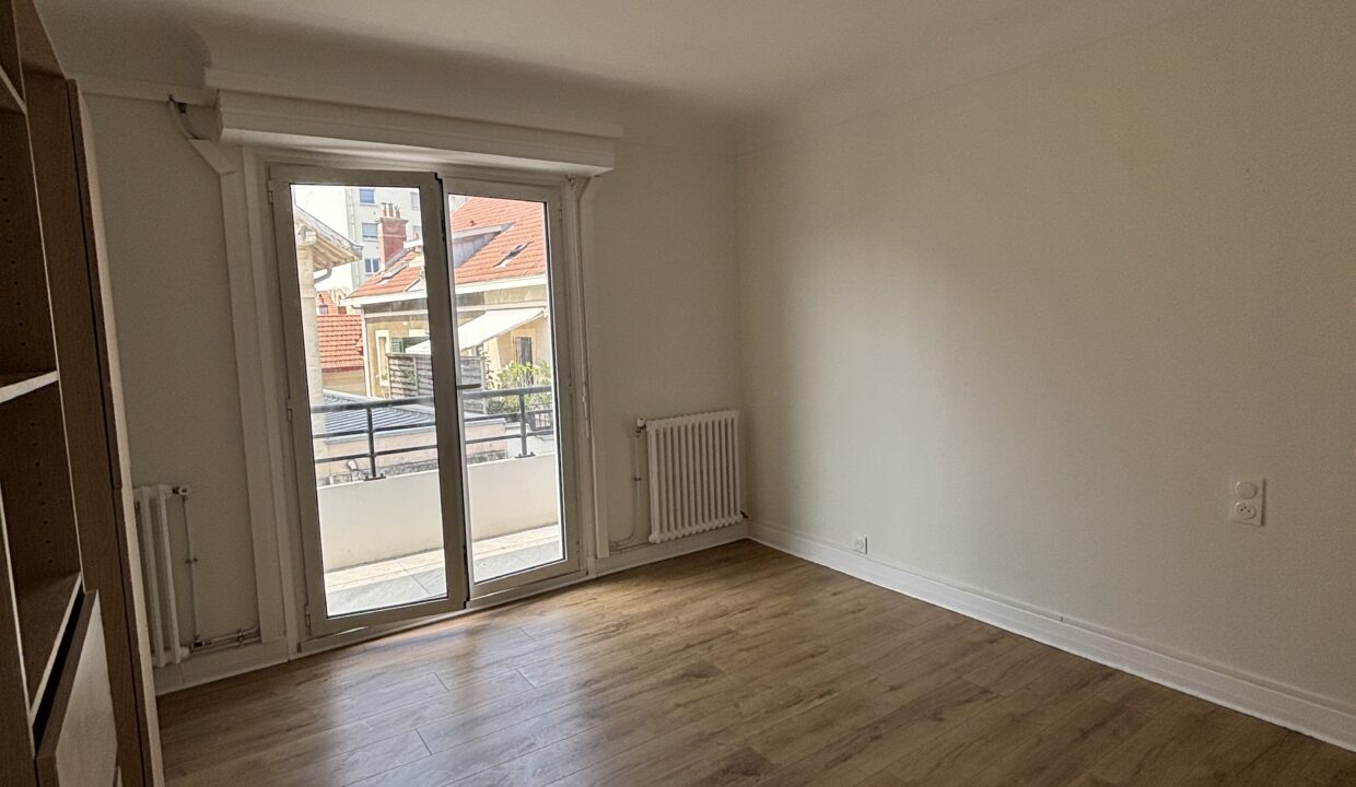 Location Agence Immobilière Nomade Biarritz T3 Centre Ville 30